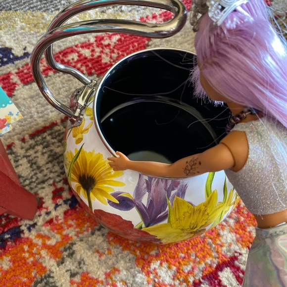 Pioneer Woman Flower Garden Tea Kettle 2.3 qt NWT never used - Picture 7 of 12